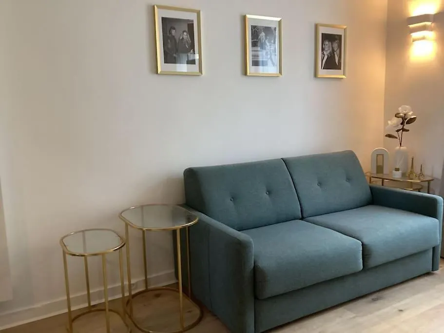 Cocon Chic Parisien Niche Au Coeur De Montmartre Apartment France