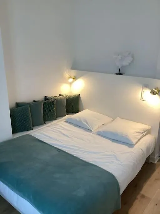 Cocon Chic Parisien Niche Au Coeur De Montmartre Apartment 0*, Paris France
