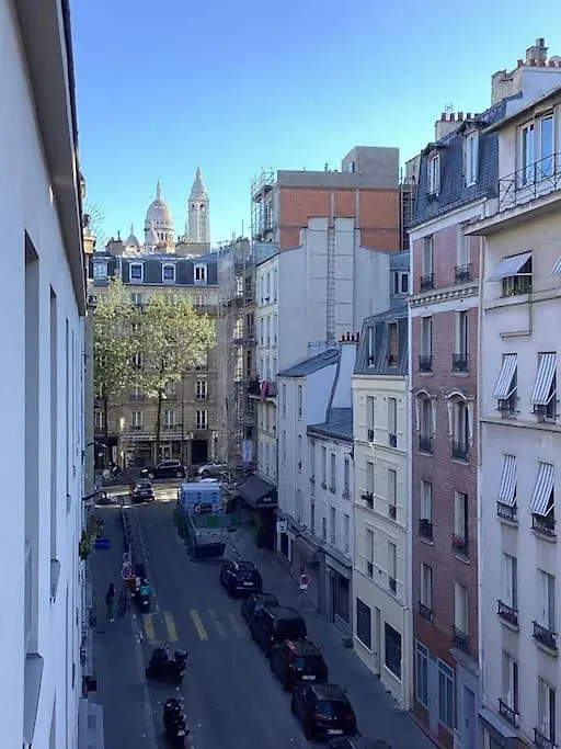 Cocon Chic Parisien Niche Au Coeur De Montmartre Apartment France