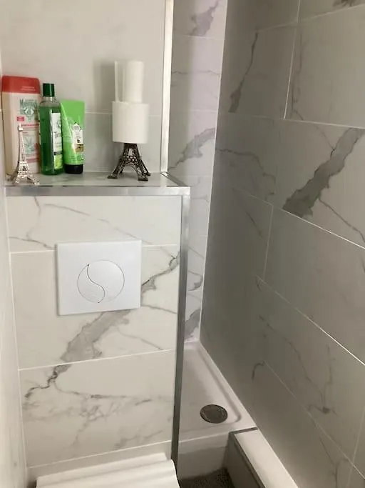 Cocon Chic Parisien Niche Au Coeur De Montmartre Apartment France