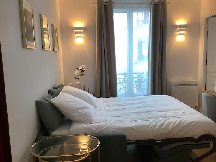 Cocon Chic Parisien Niche Au Coeur De Montmartre Apartment Paris